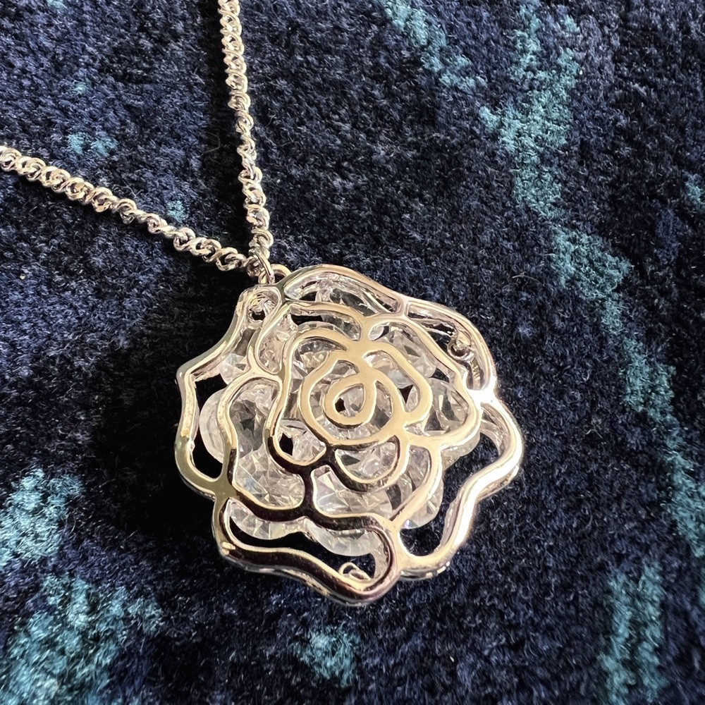Rose Quartz Silver Pendant Necklace
